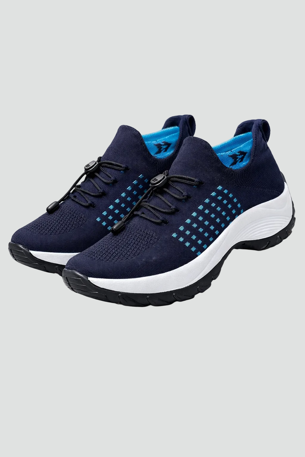 Cushioned women's orthopedic sneakers with breathable upper