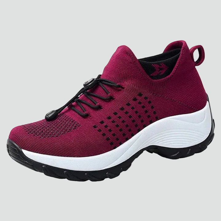 Cushioned women's orthopedic sneakers with breathable upper