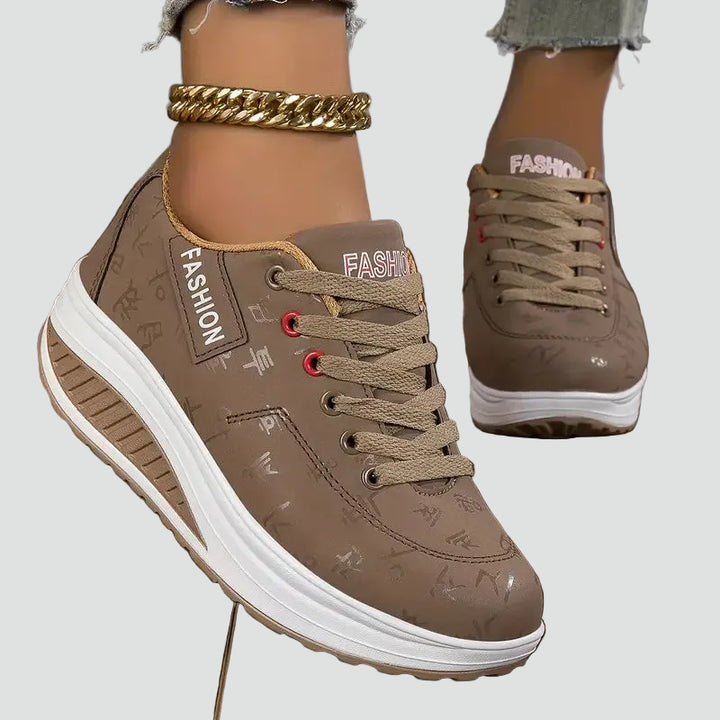 Women's platform sneakers with thick sole for everyday wear