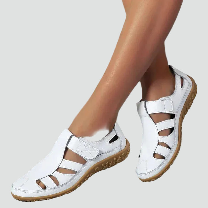 Orthopedic women's sandals with closed toe and non-slip sole