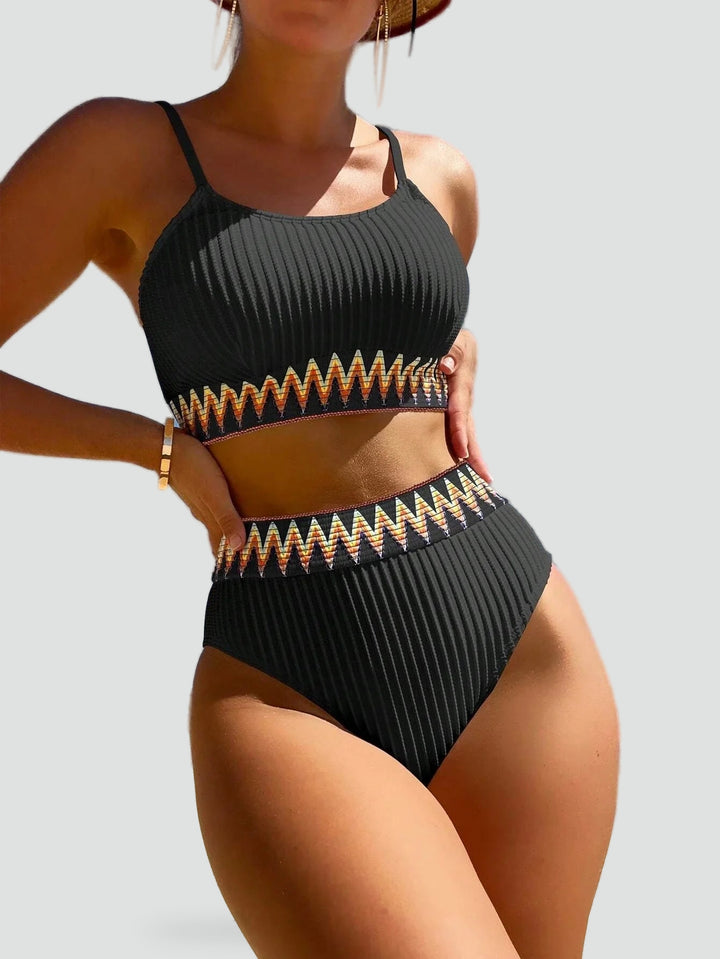 damska-bikini-z-chevronem-i-wysokim-stan-1