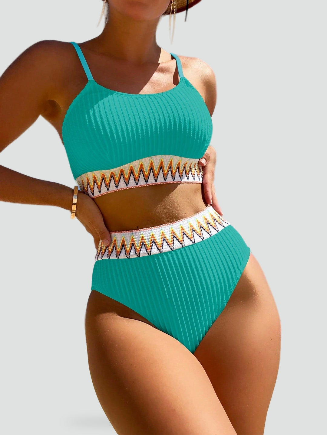 damska-bikini-z-chevronem-i-wysokim-stan-4