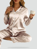 Pyjama satinée pour femme avec boutons