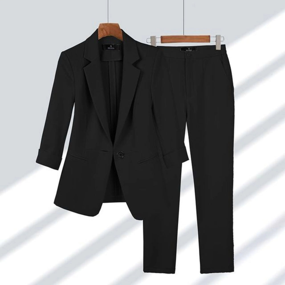 Ensemble Blazer et Pantalon pour Femme | Chic, Formel & Coordonné adapté aux tenues polyvalentes.