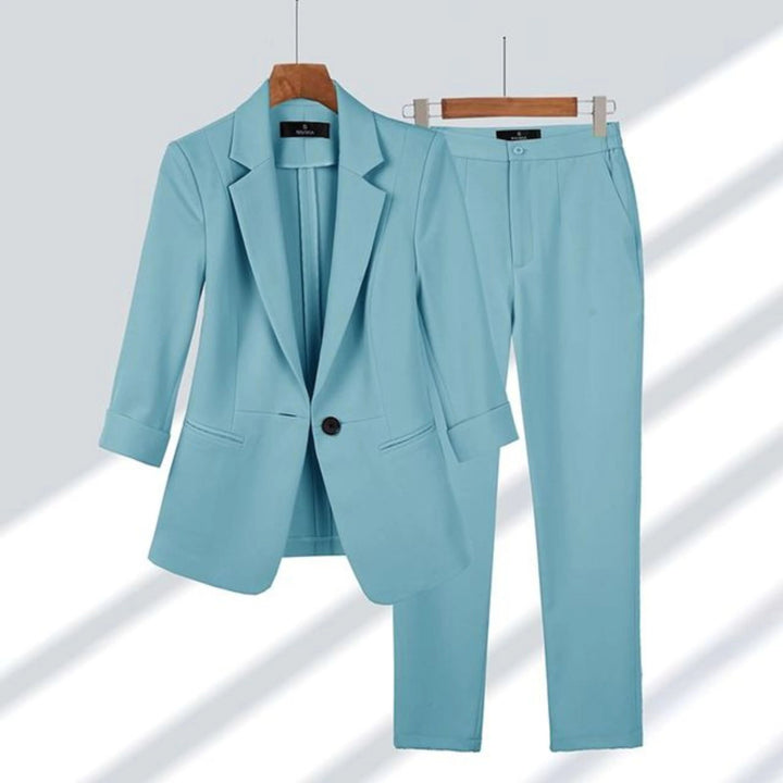 Ensemble Blazer et Pantalon pour Femme | Chic, Formel &amp; Coordonné adapté aux tenues polyvalentes.