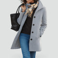 Manteau pour femme avec finition en laine et col montant