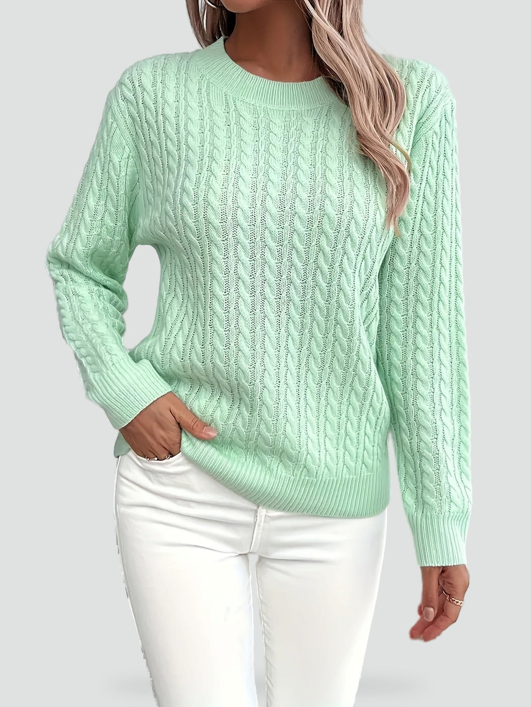 damski-sweter-z-kabelkowym-wzorem-i-lu-n-1