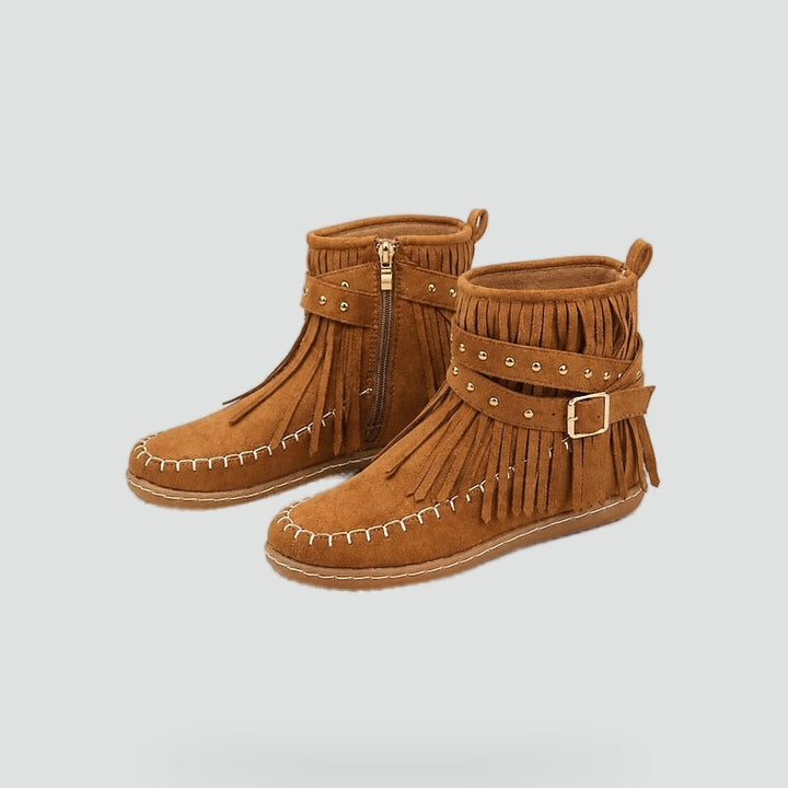 damskie-botki-z-fr-dzlami-i-studami-9