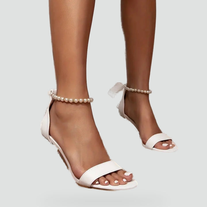 damskie-sanda-y-w-stylu-hakken-z-per-owy-4
