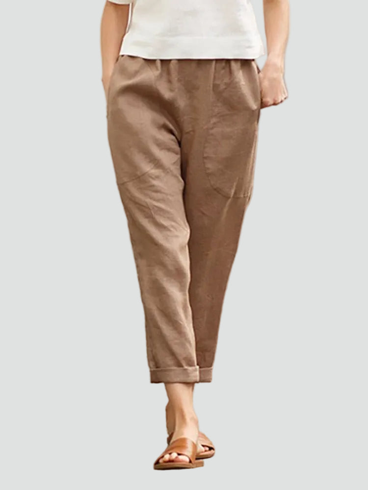 Loose pants with straight legs and a comfortable fit