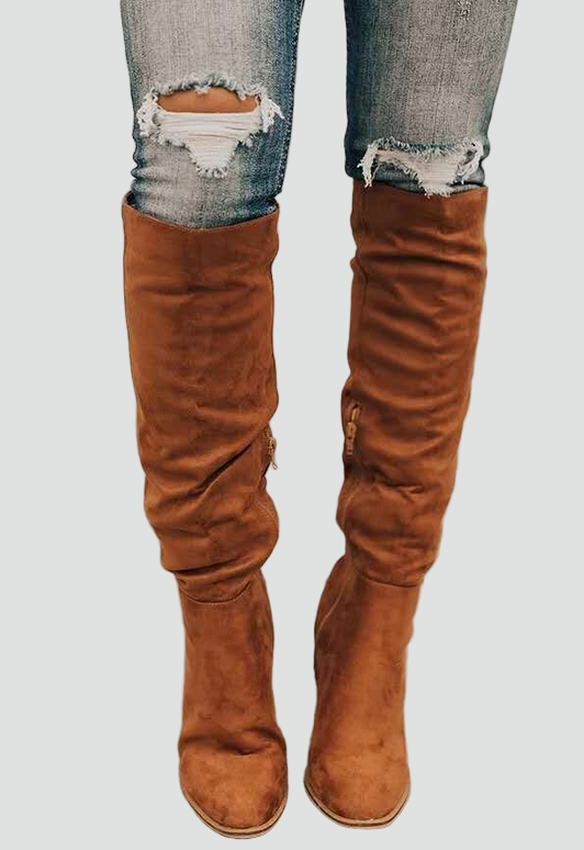 Zamszowe kozaki damskie na słupku z wysoką cholewką