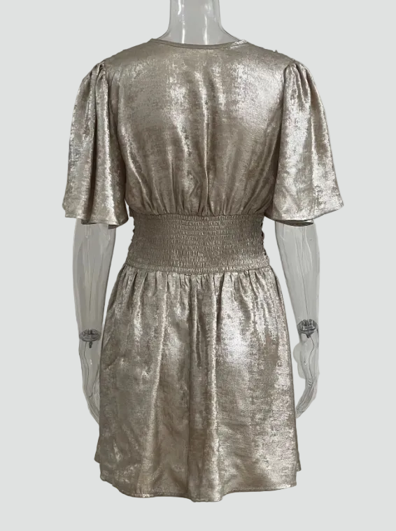 Mini feestjurk met V-hals en accentueerde taille voor een feestje