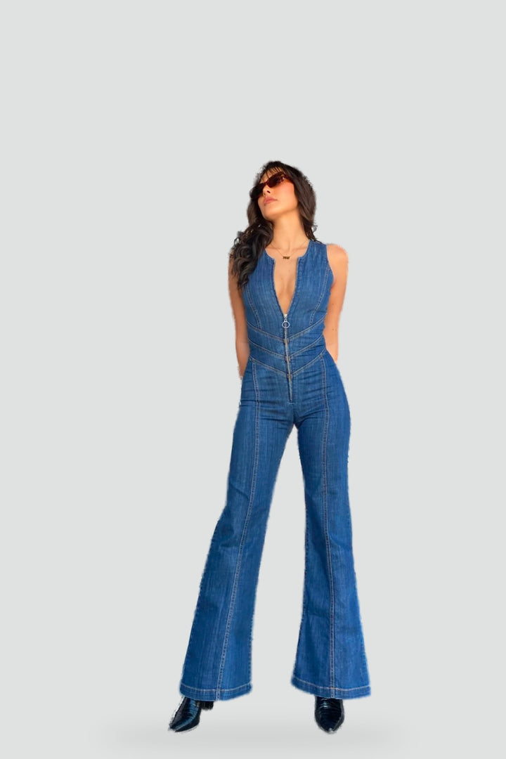 jumpsuit-damski-z-g-bokim-dekoltem-i-roz-9