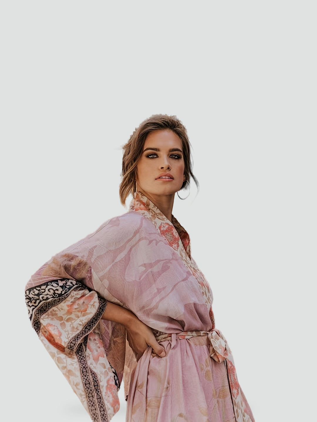 kimono-damskie-z-kwiatowym-wzorem-i-pask-11