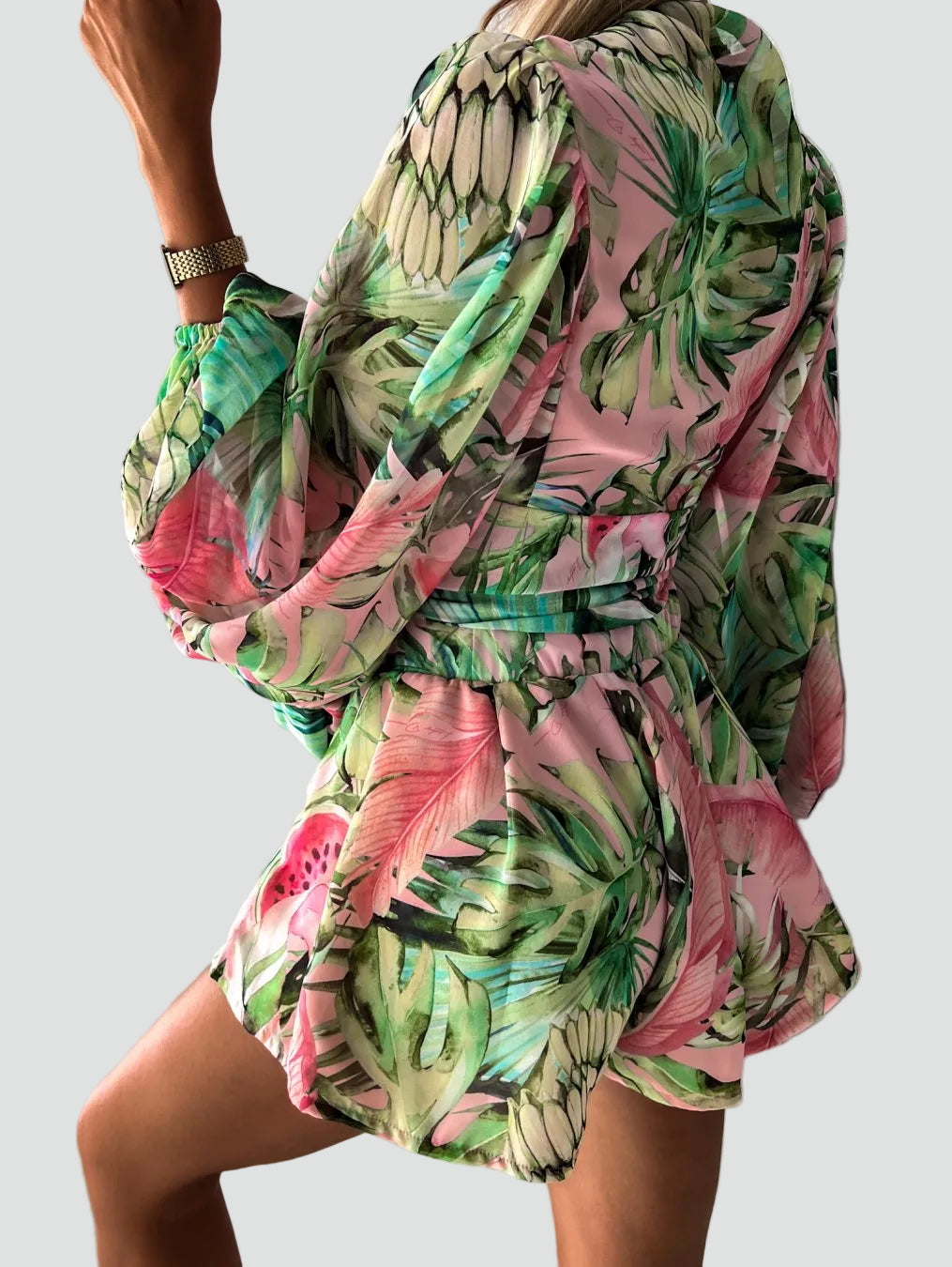 Letni kombinezon damski boho w kwiaty kopertowy z długim rękawem