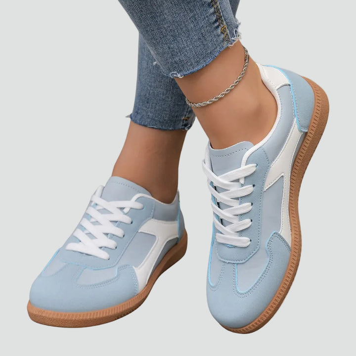Women's low everyday sneakers, lace-up, comfortable for the city