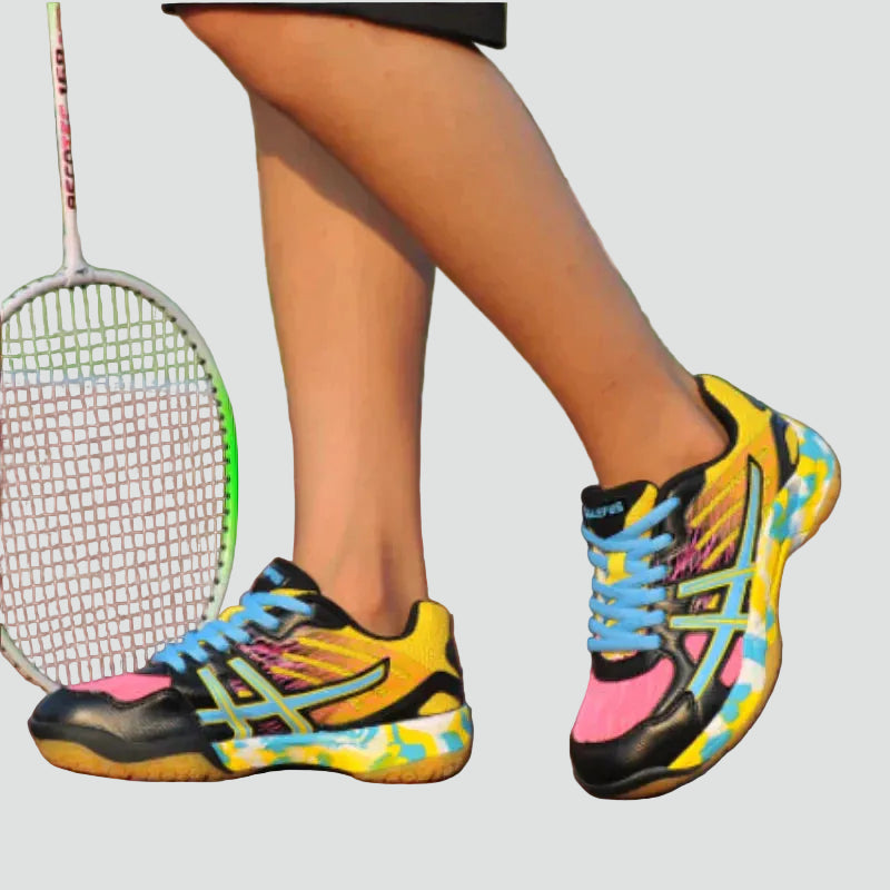 Lightweight indoor sports shoes for women with a dynamic design