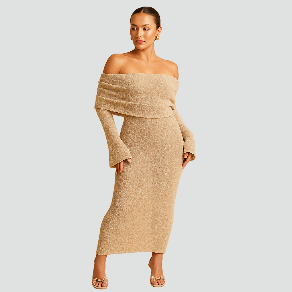 Długa dzianinowa sukienka z odkrytymi ramionami i długim rękawem