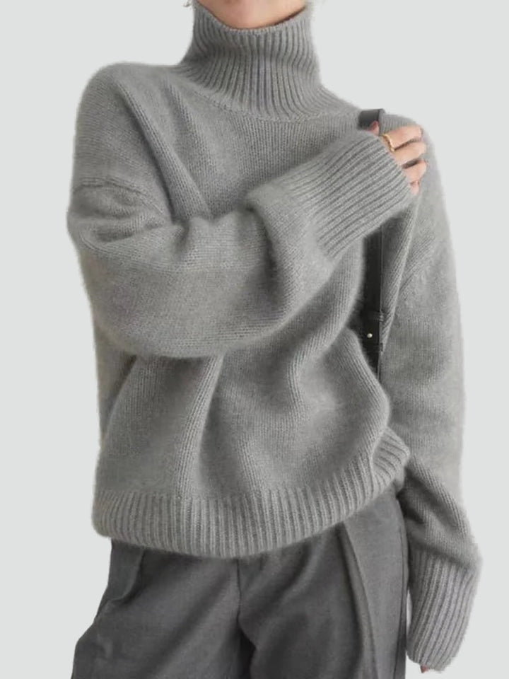 oversized-sweter-damski-z-golfem-i-lu-ny-3