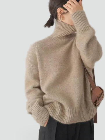 oversized-sweter-damski-z-golfem-i-lu-ny-5