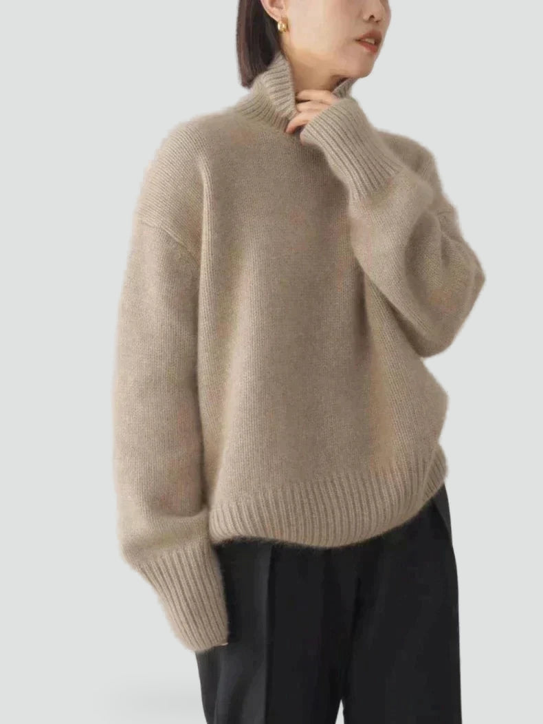 oversized-sweter-damski-z-golfem-i-lu-ny-6