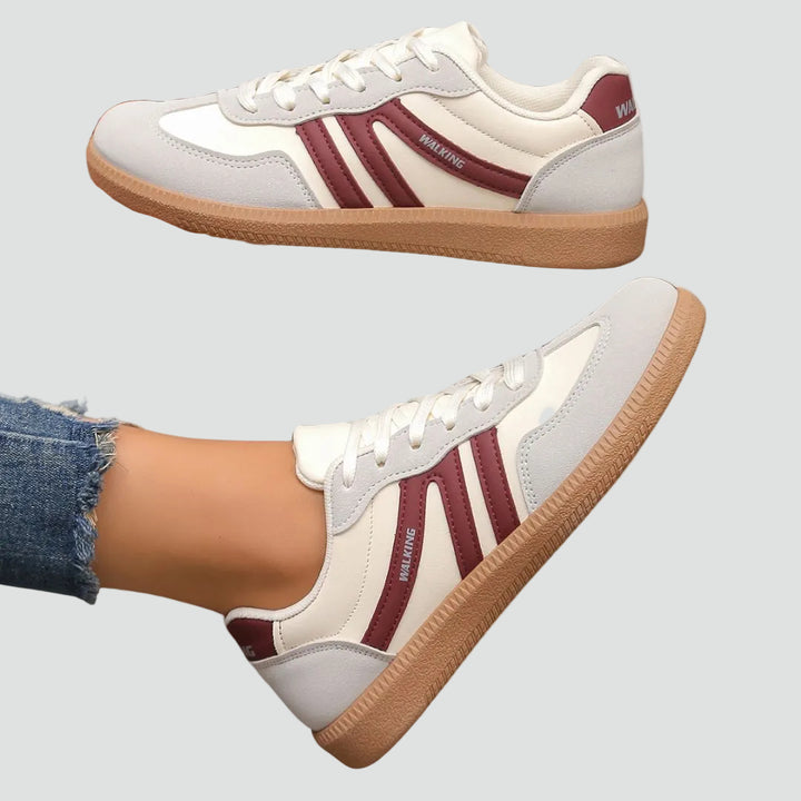 Women's low everyday sneakers, lace-up, comfortable for the city