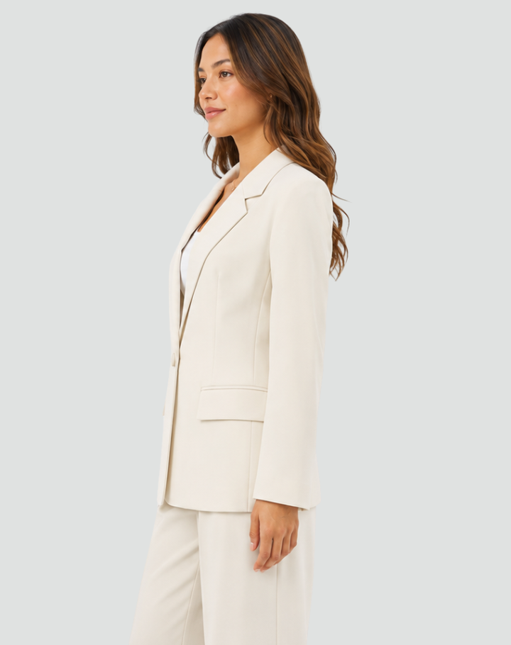 Ensemble élégant pour femme avec veste et pantalon