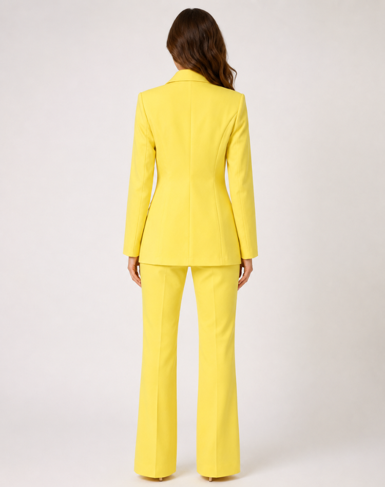 Ensemble élégant pour femme avec veste et pantalon