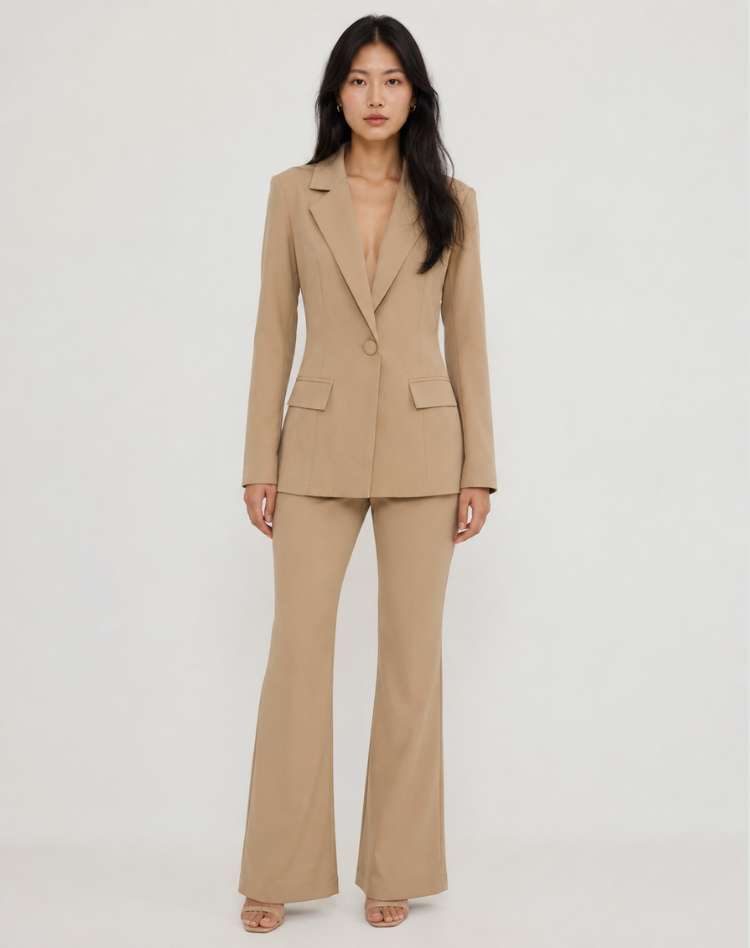 Ensemble élégant pour femme avec veste et pantalon