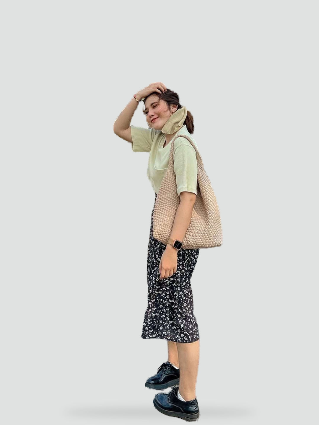 shopper-z-plecionym-wzorem-i-pojemnym-wn-10