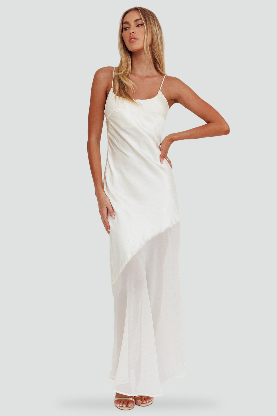 sukienka-maxi-z-chiffonowym-do-em-i-cien-4