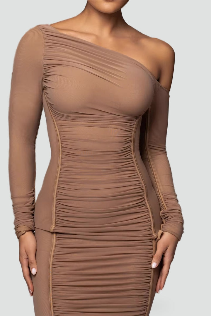 sukienka-midi-bodycon-z-asymetrycznym-de-8