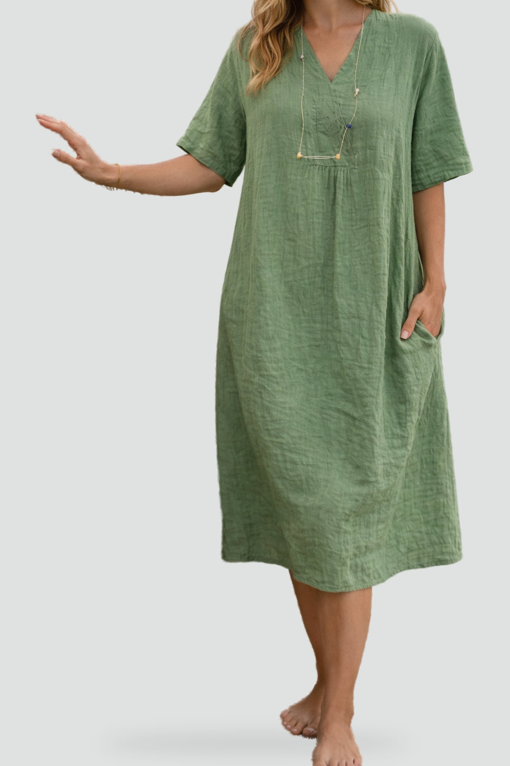 sukienka-midi-damska-z-dekoltem-w-serek--2
