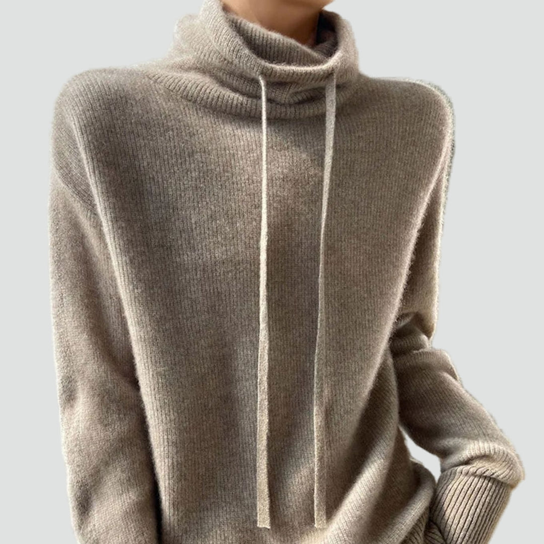 sweter-damski-z-golfem-i-regulowanym-tro-1