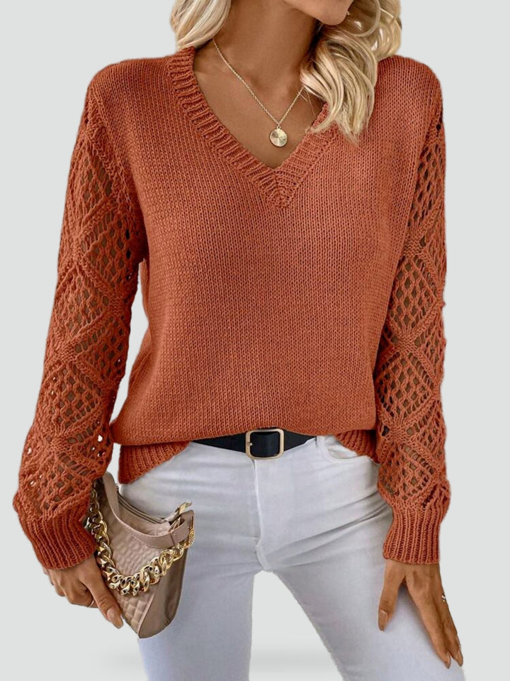 sweter-z-dekoltem-w-serek-i-koronkowymi--3