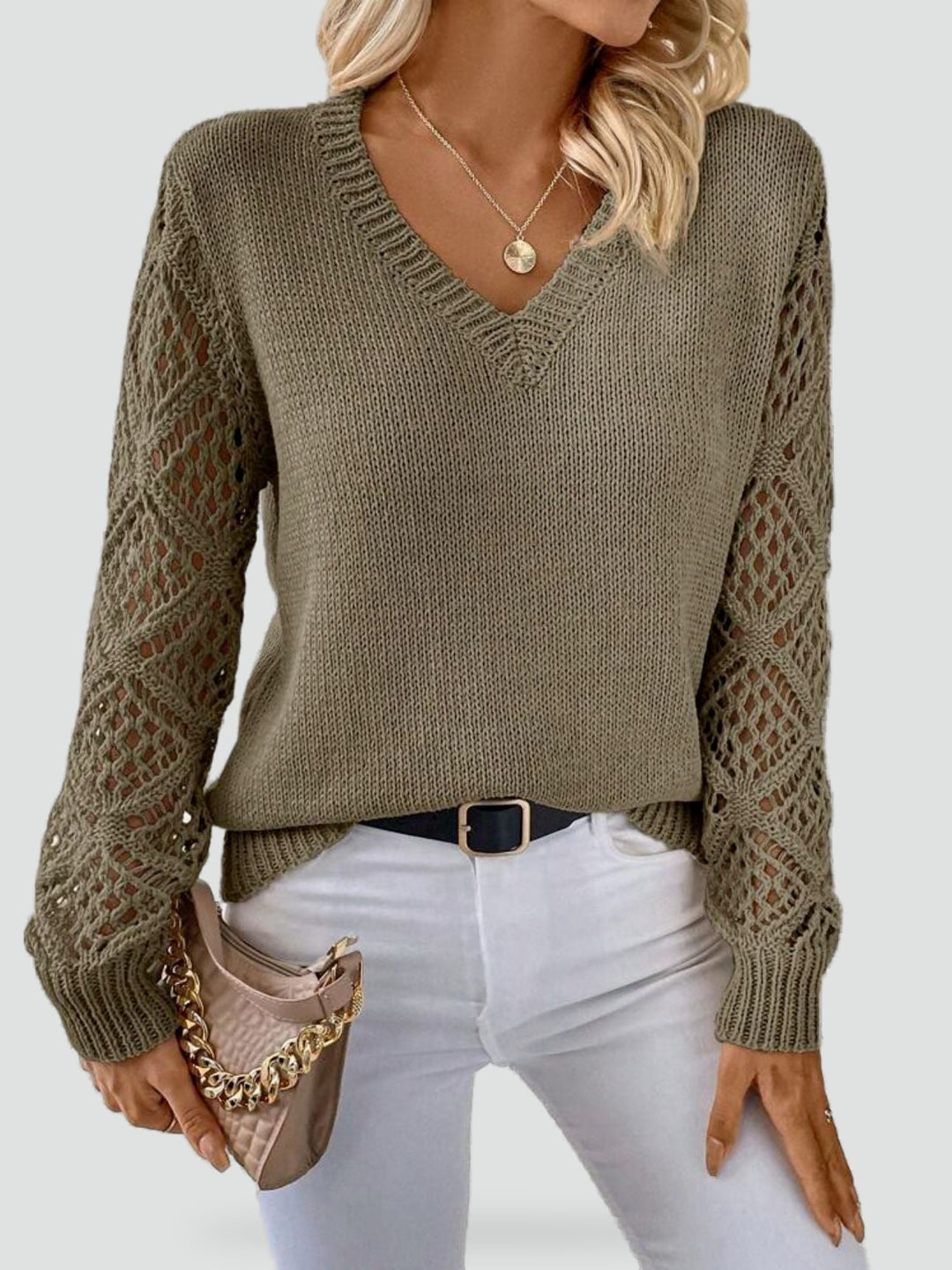 sweter-z-dekoltem-w-serek-i-koronkowymi--5