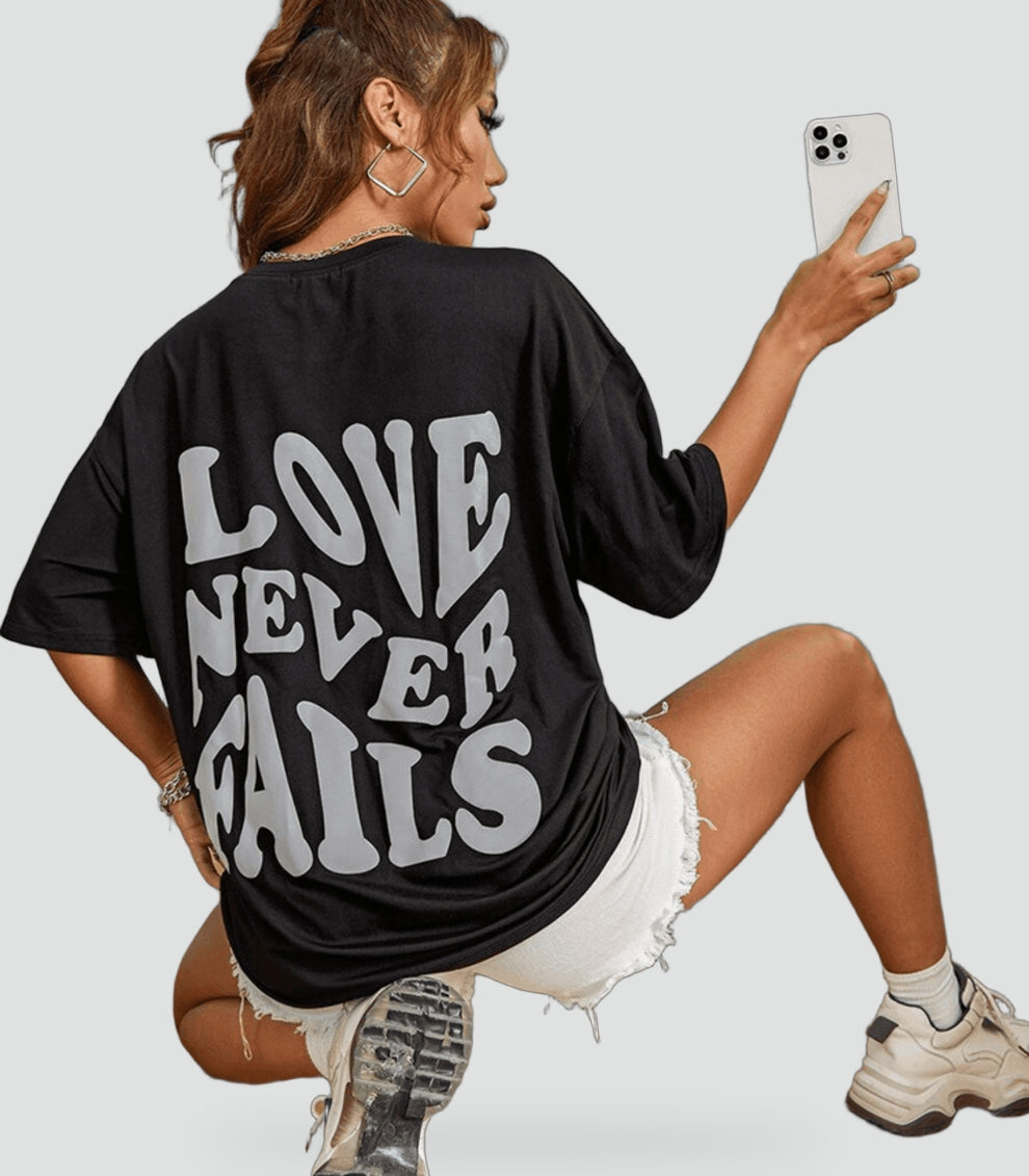t-shirt-damski-z-kr-tkim-r-kawem-i-nadru-1