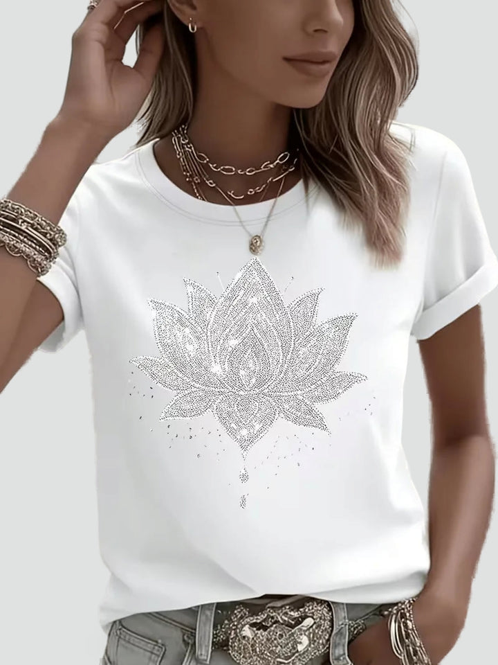 t-shirt-damski-z-lotusowym-wzorem-i-kr-t-13