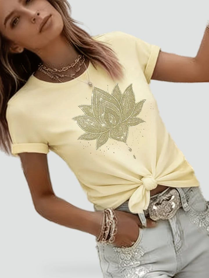 t-shirt-damski-z-lotusowym-wzorem-i-kr-t-16