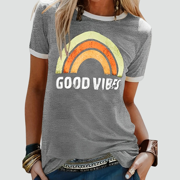 t-shirt-damski-z-radosnym-wzorem-i-kr-tk-5