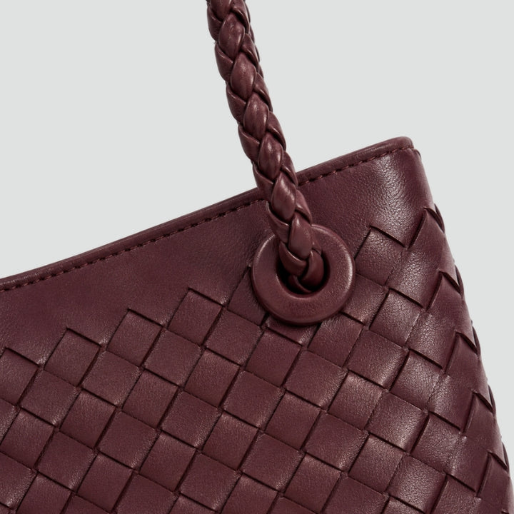 torebka-damska-luxe-z-plecionk-i-detalam-21