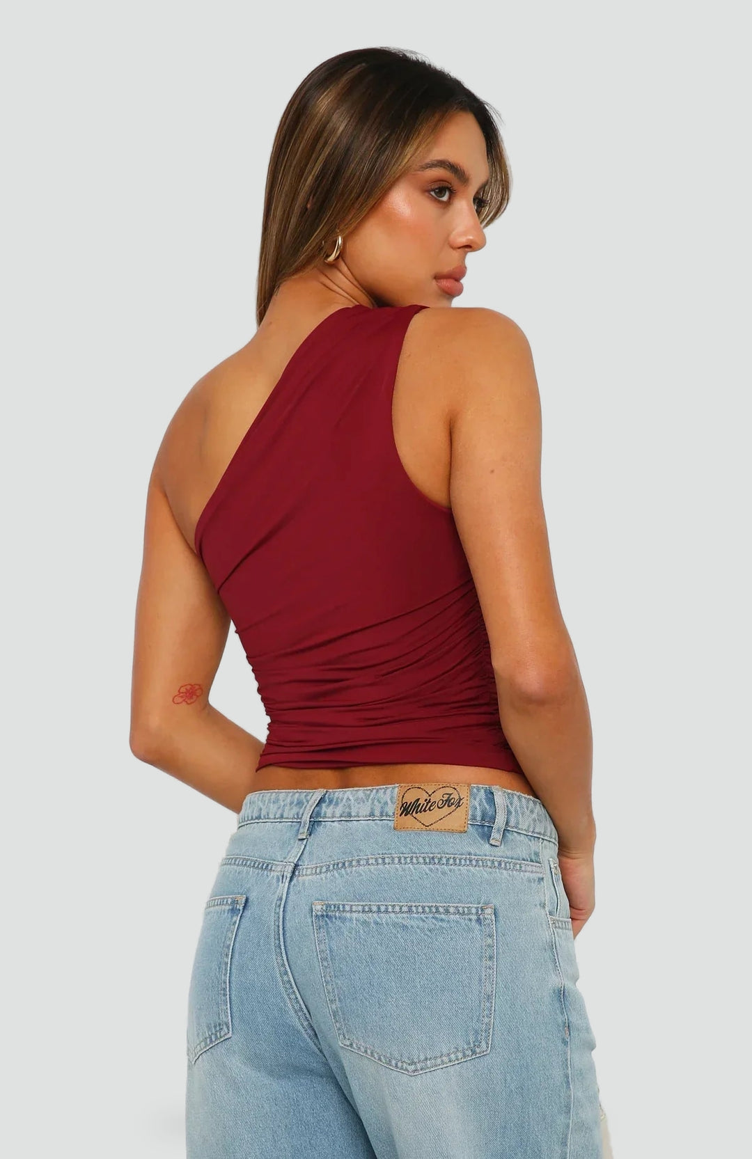 trendy-top-dla-kobiet-z-asymetrycznym-de-2