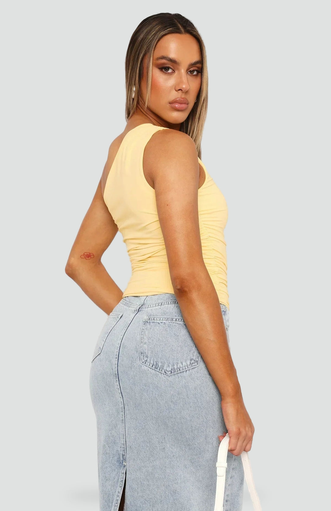 trendy-top-dla-kobiet-z-asymetrycznym-de-5
