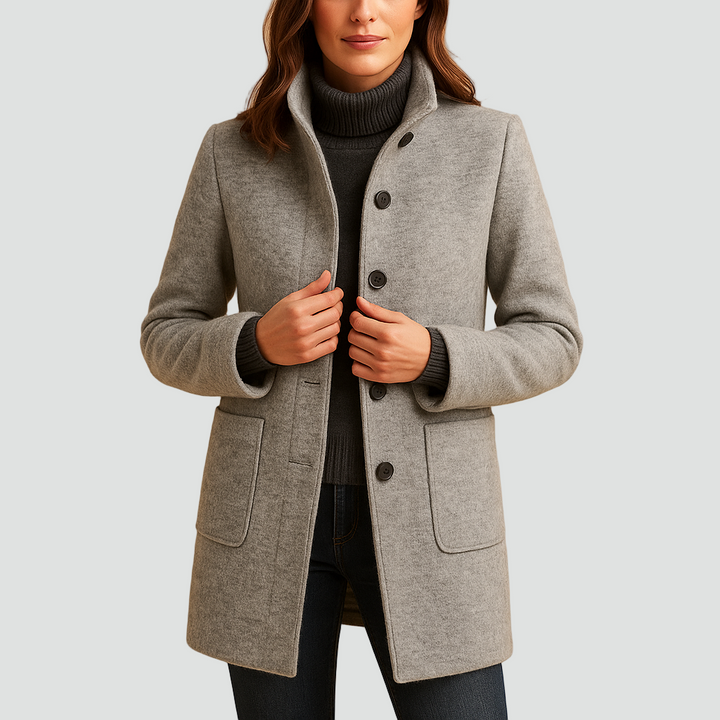 Krótki płaszcz wełniany damski z guzikami klasyczny