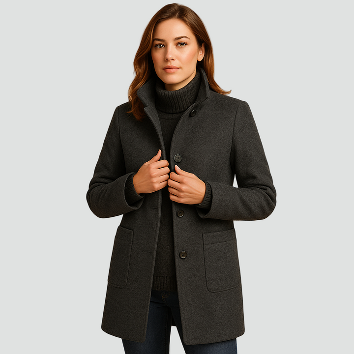 Krótki płaszcz wełniany damski z guzikami klasyczny