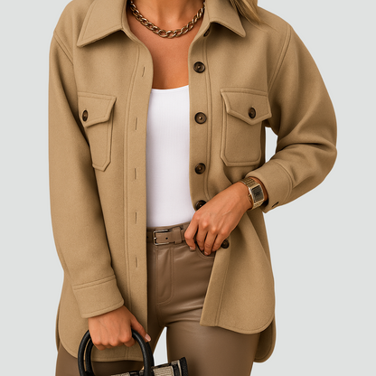 Koszulowa kurtka zimowa damska z kieszeniami i guzikami